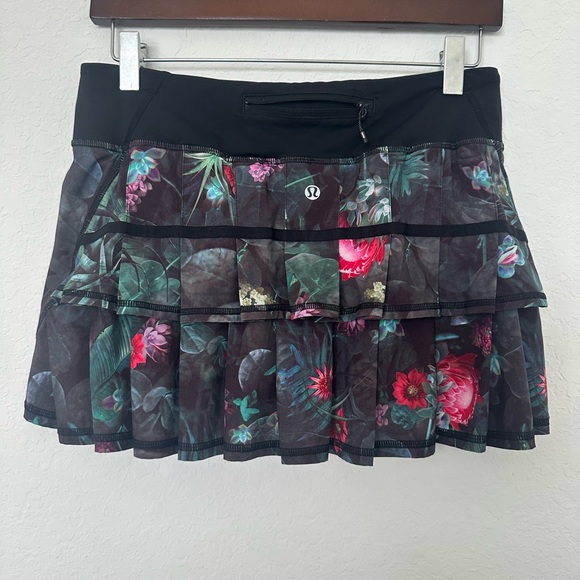 Lululemon Run Pace Setter Skirt Size 6 - Picture 3 of 5